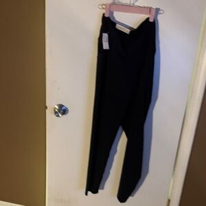 Black leggings with side pockets